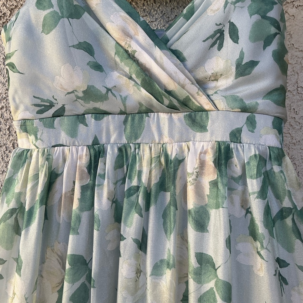 NWT Lulu’s Soiree Perfection Light Blue Floral Ruffled Tiered Maxi Dress Medium - Picture 9 of 13
